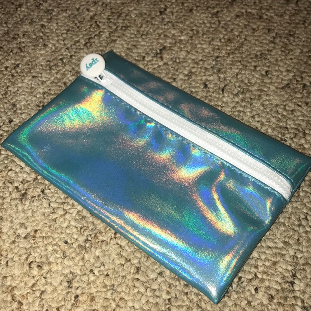 Makeup Bag Bundle!!! - image 5